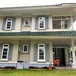 Villa Puncak Resort By Akuvila